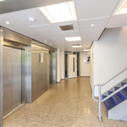 517274_120507698-1090x0-c-default